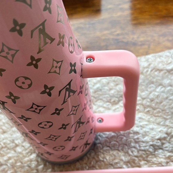 Louis Vuitton Pink & Charcoal Gray Monogram 32Oz Tumbler - Picture 5 of 6